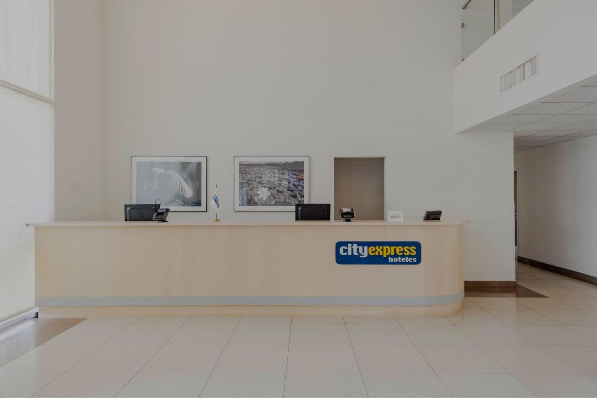 City Express Minatitlán Exterior foto